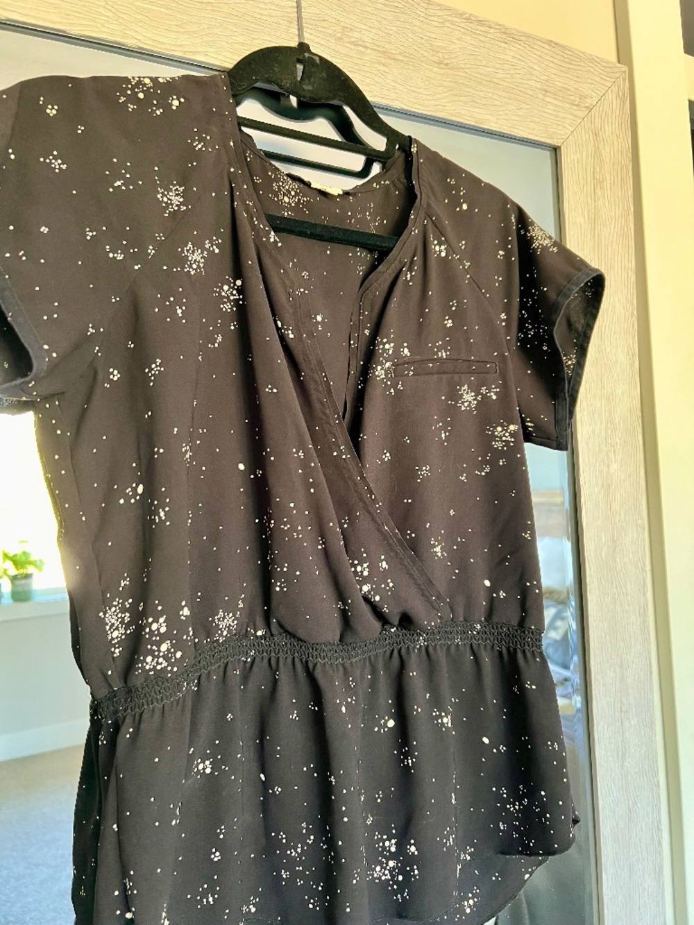 Wilfred Black Crepe Dress Shirt Blouse, Size M